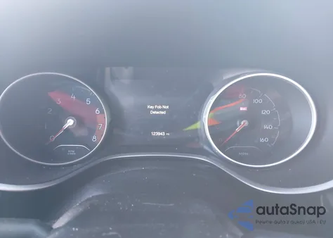 2018 Jeep Compass Limited 4X4 из США, поврежденный, VIN 3C4NJDCB3JT362044